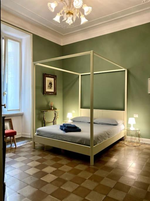 Elegant Liberty In The Heart Of Mailand